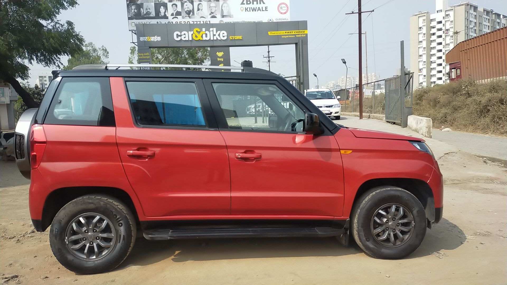 TUV300 image 7 TUV300 image 7