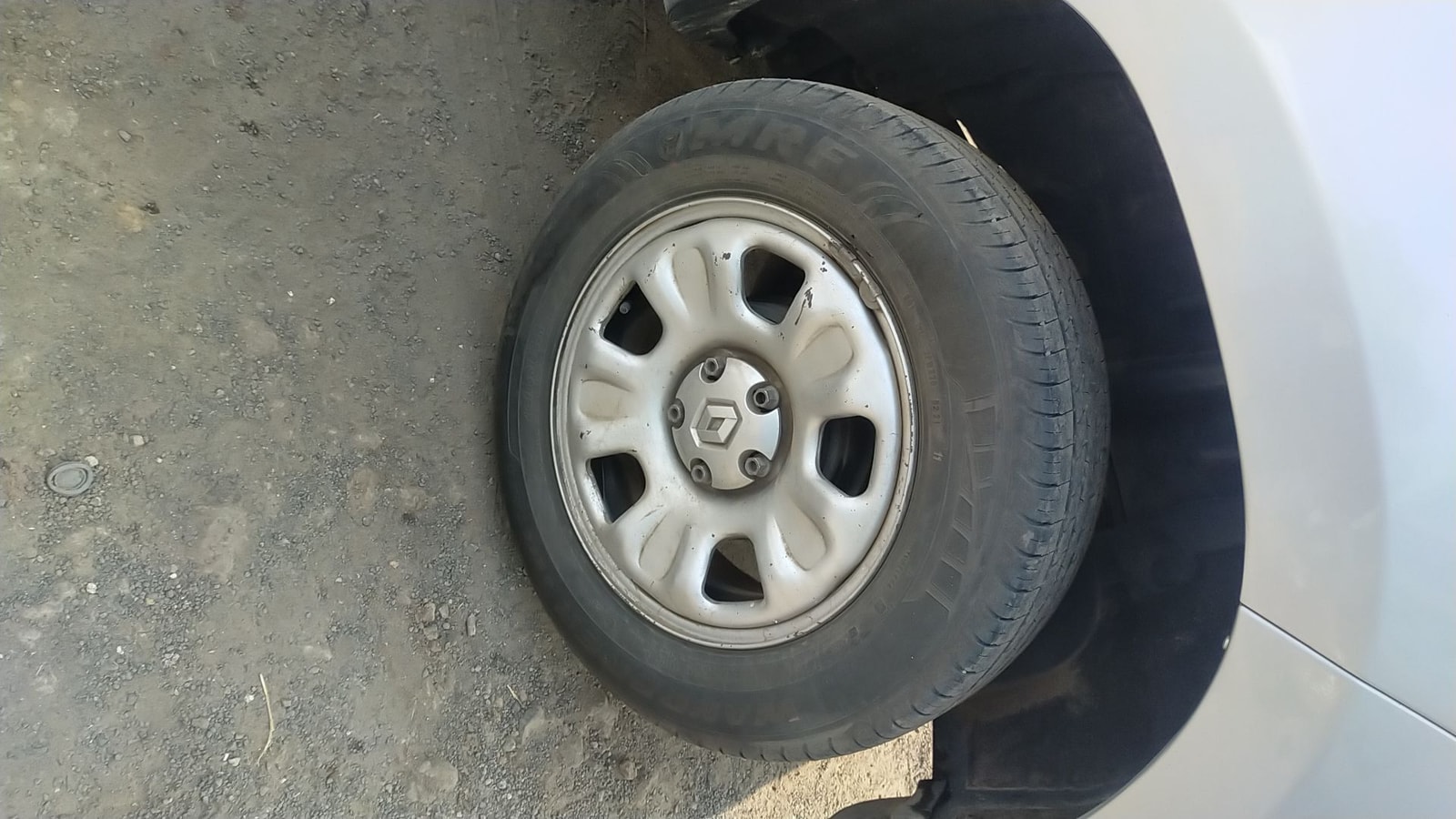 Duster image 12 Duster image 12