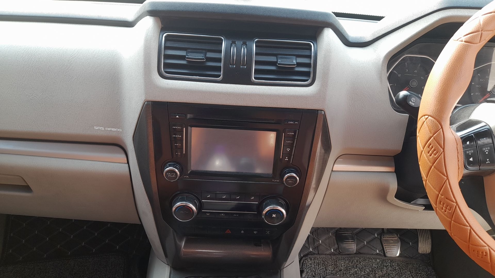 Scorpio image 17 Scorpio image 17