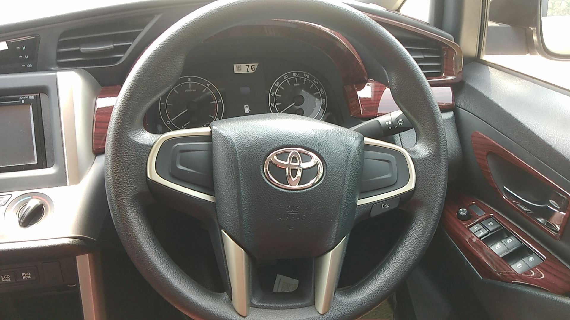 Innova Crysta image 18 Innova Crysta image 18