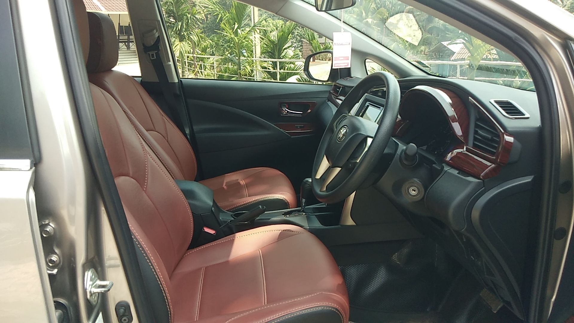 Innova Crysta image 19 Innova Crysta image 19