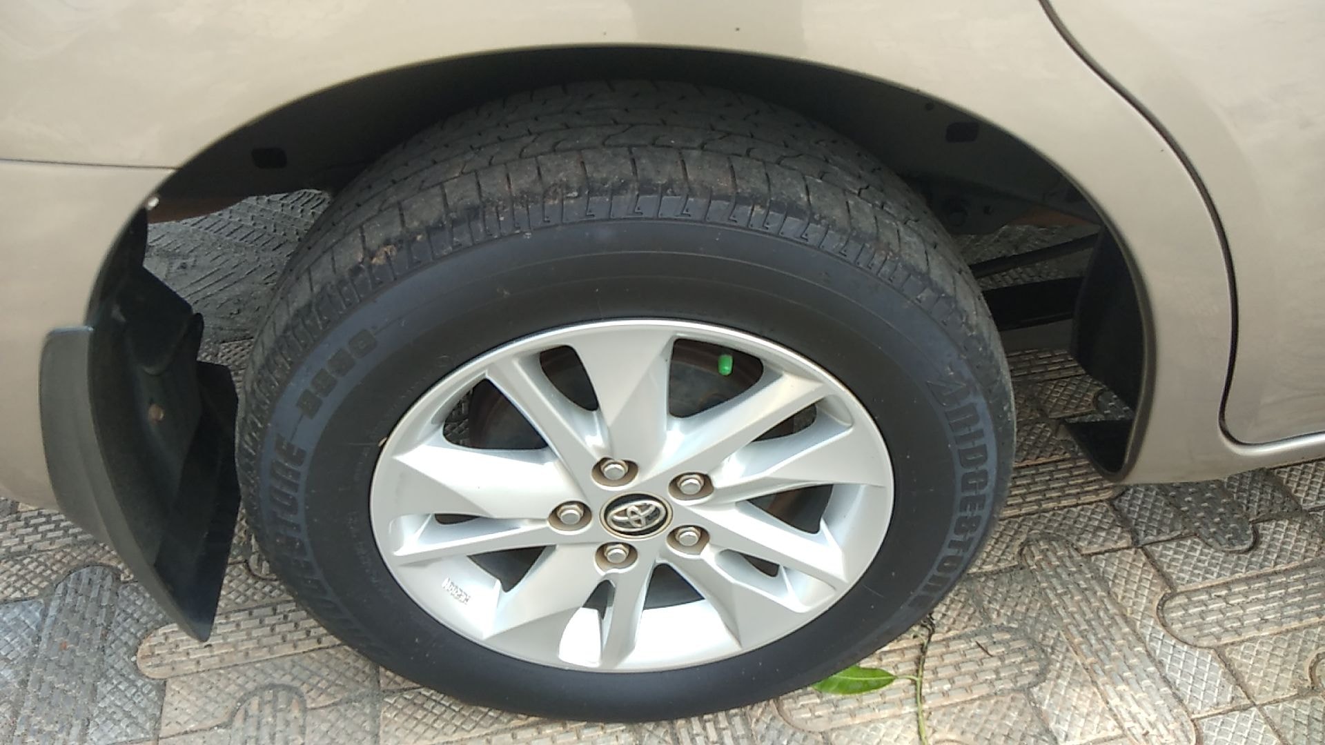 Innova Crysta image 13 Innova Crysta image 13