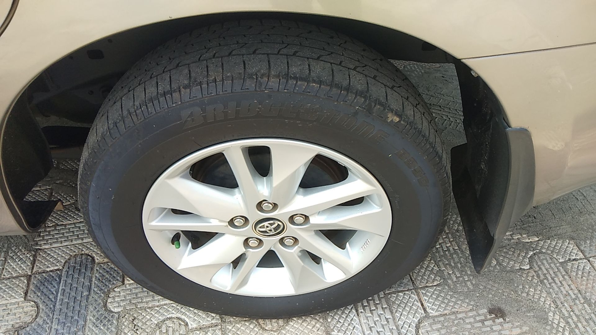 Innova Crysta image 5 Innova Crysta image 5