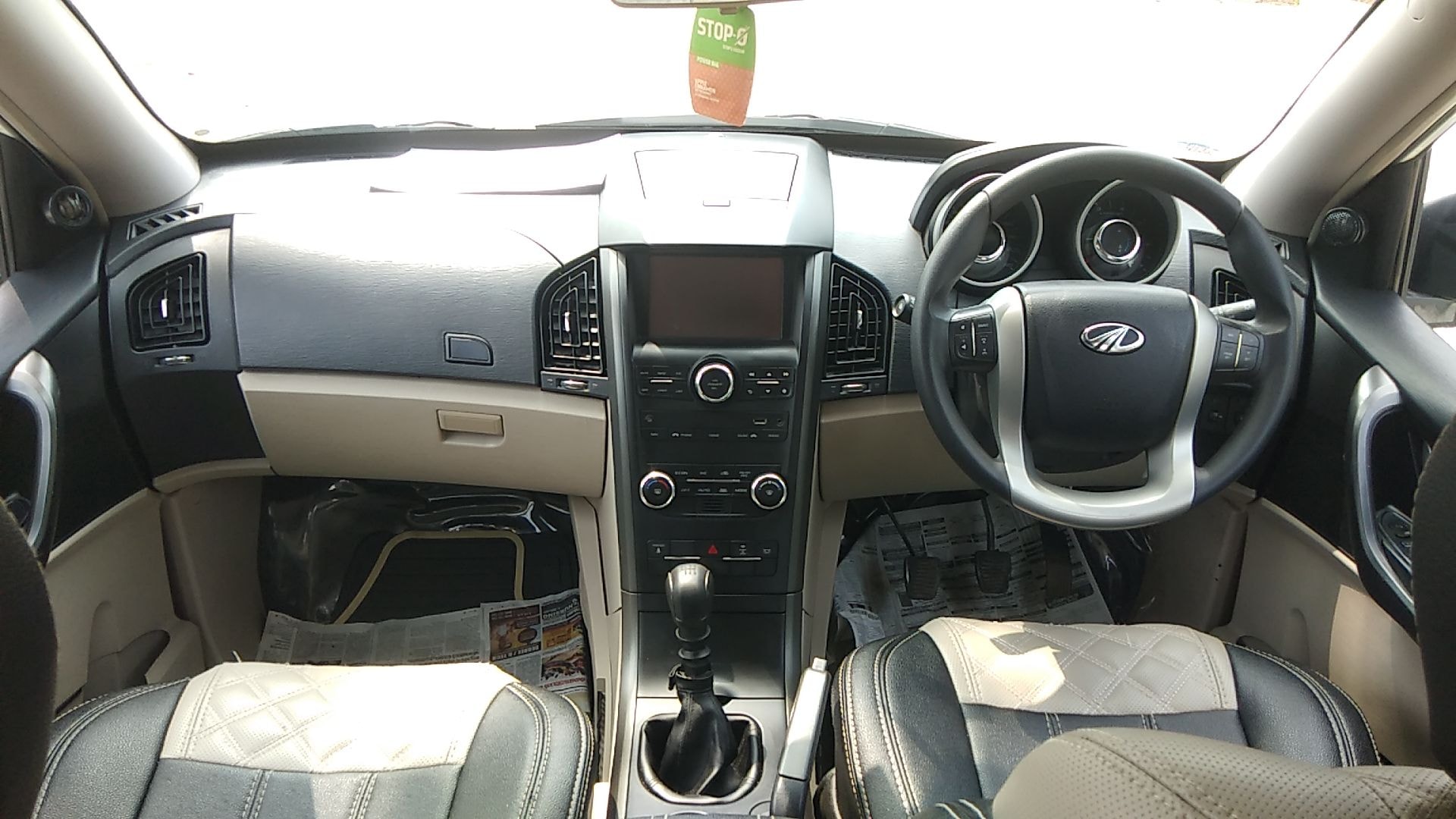 XUV500 image 15 XUV500 image 15