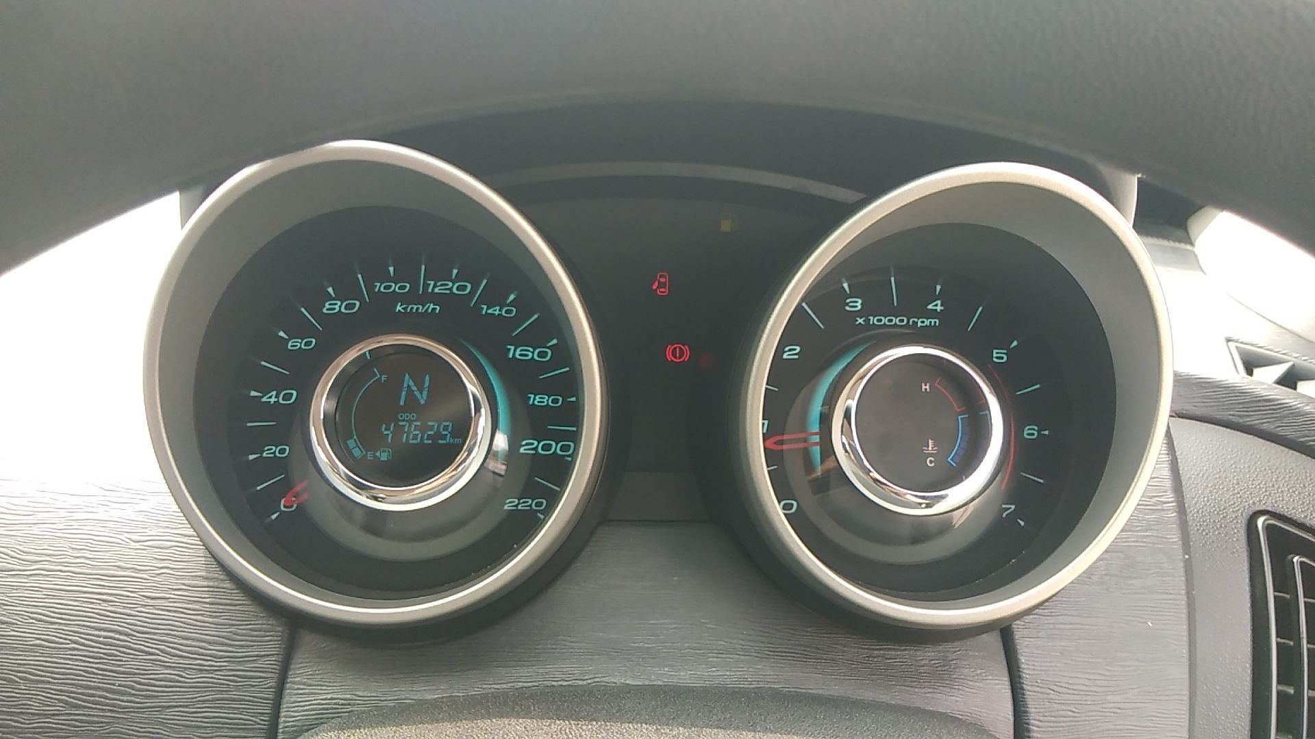 XUV500 image 16 XUV500 image 16