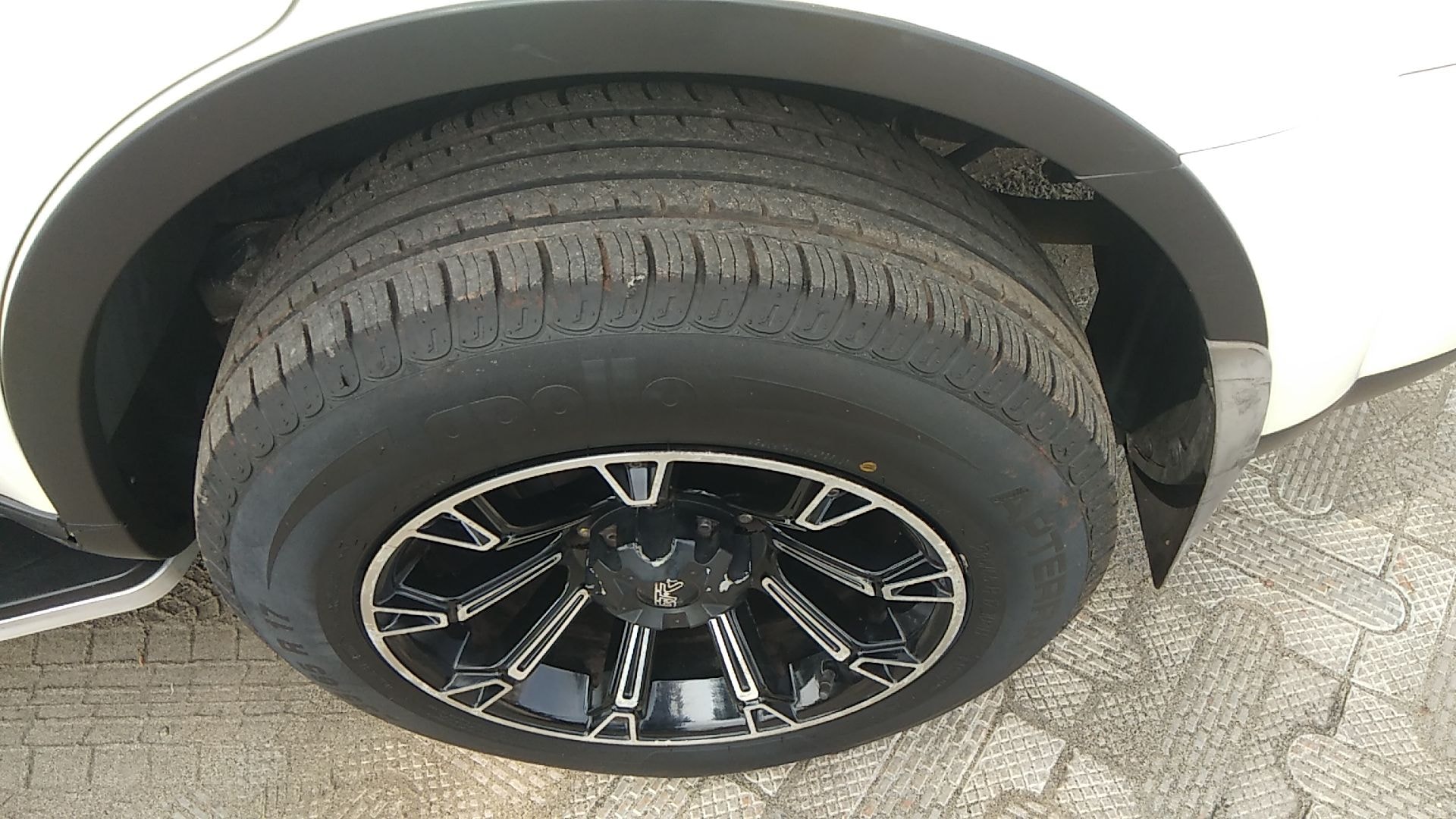 XUV500 image 5 XUV500 image 5