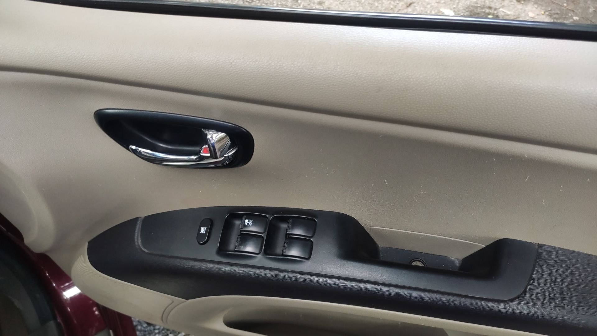 i10 image 5 i10 image 5