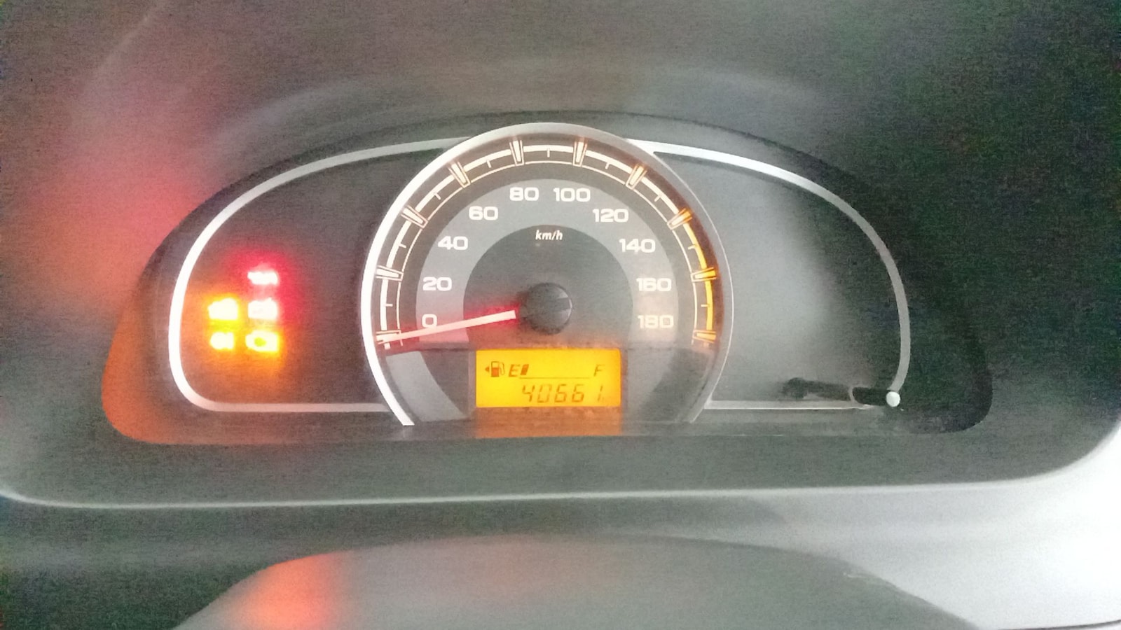 Alto 800 image 16 Alto 800 image 16