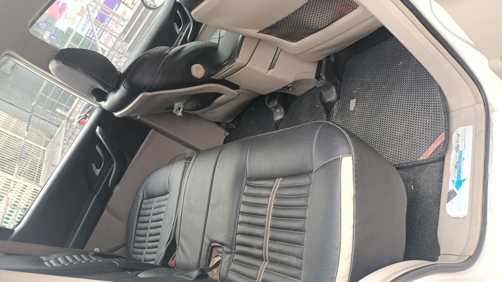 XUV500 image 9 XUV500 image 9