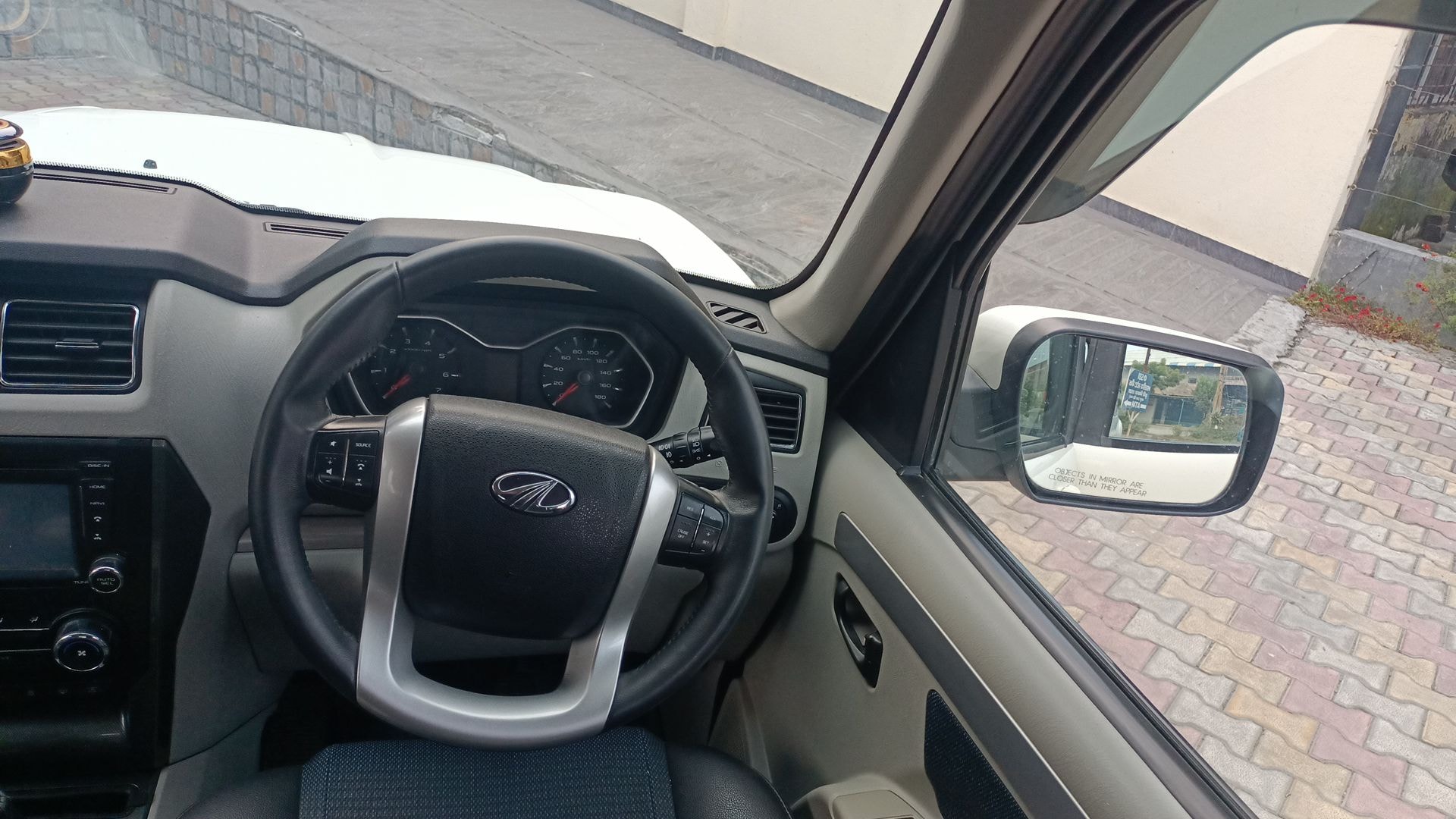 Scorpio image 18 Scorpio image 18