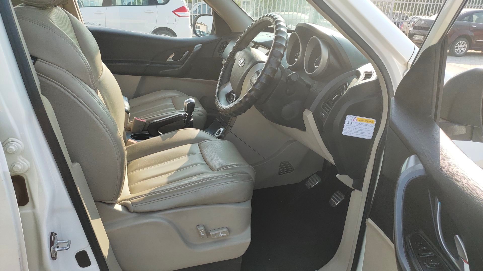 XUV500 image 19 XUV500 image 19