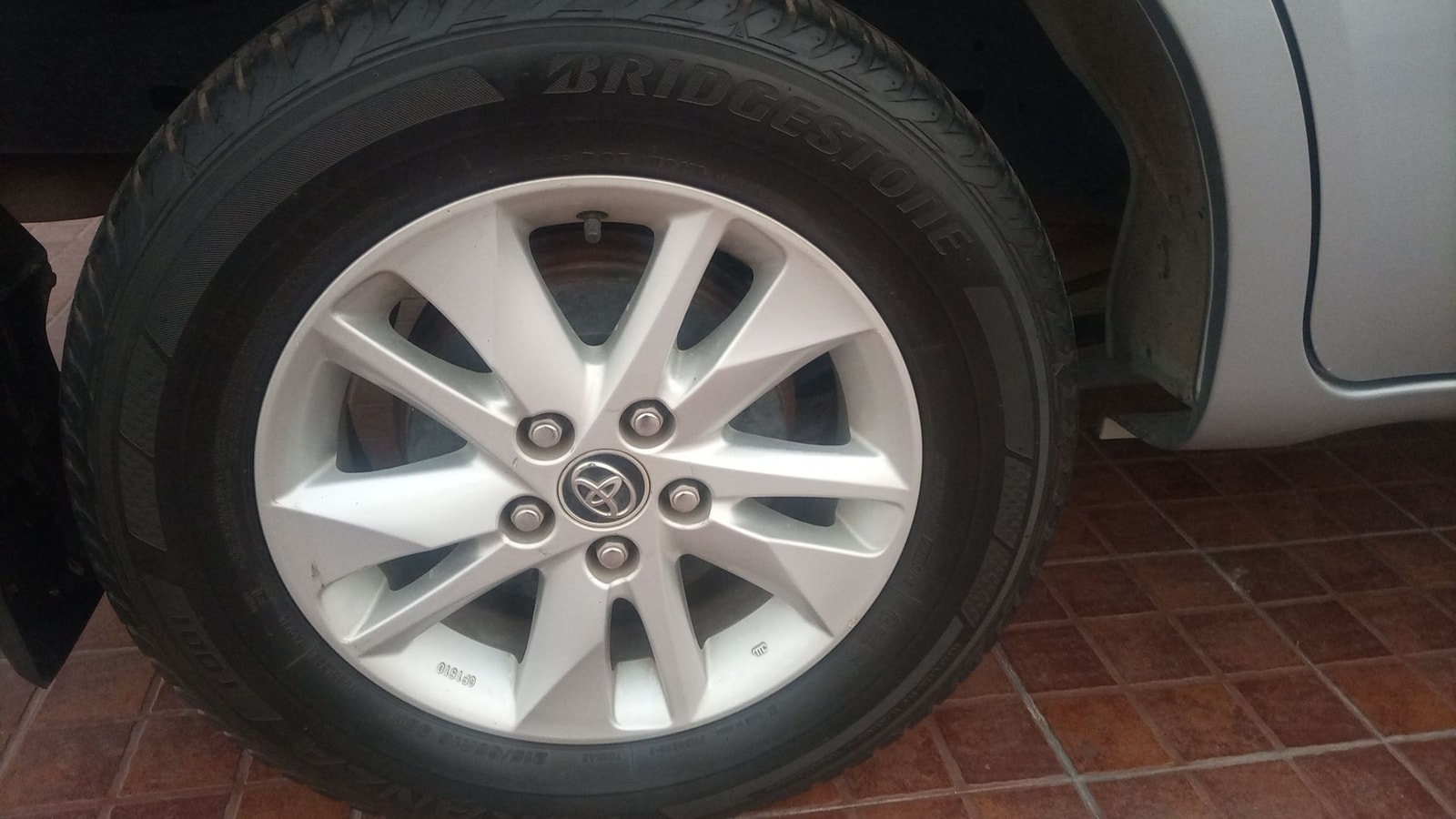 Innova Crysta image 12 Innova Crysta image 12