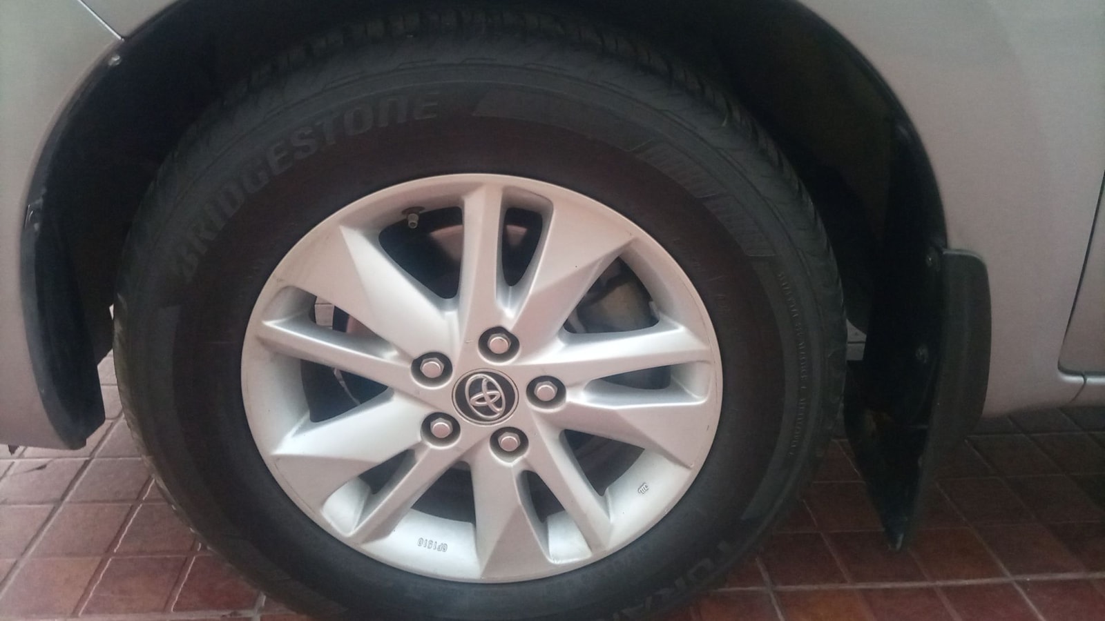 Innova Crysta image 11 Innova Crysta image 11