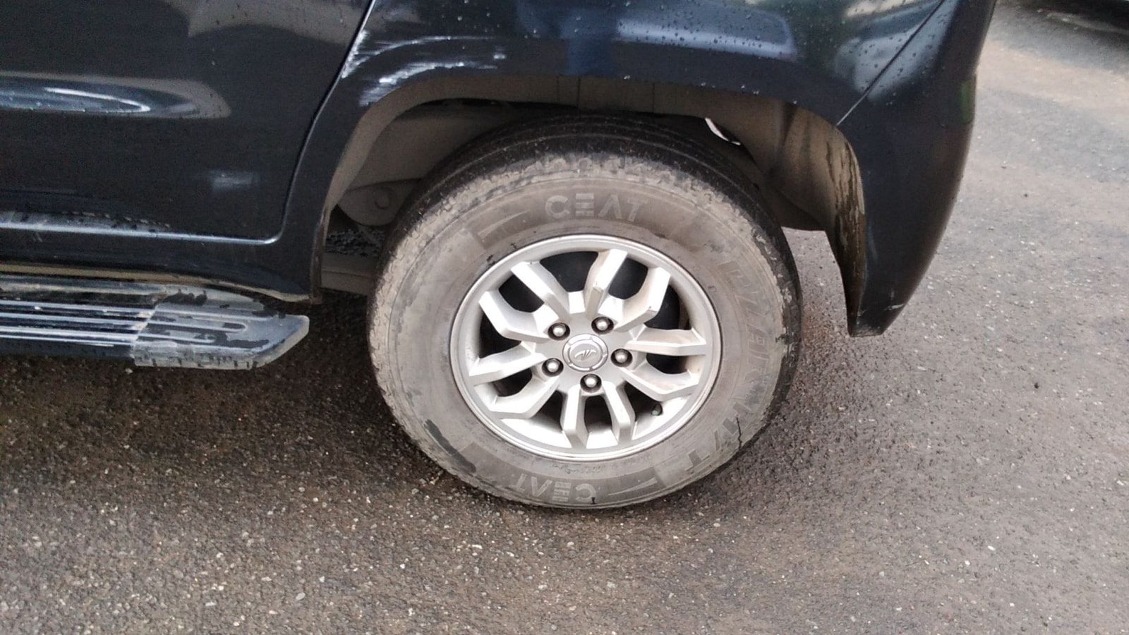 TUV300 image 12 TUV300 image 12