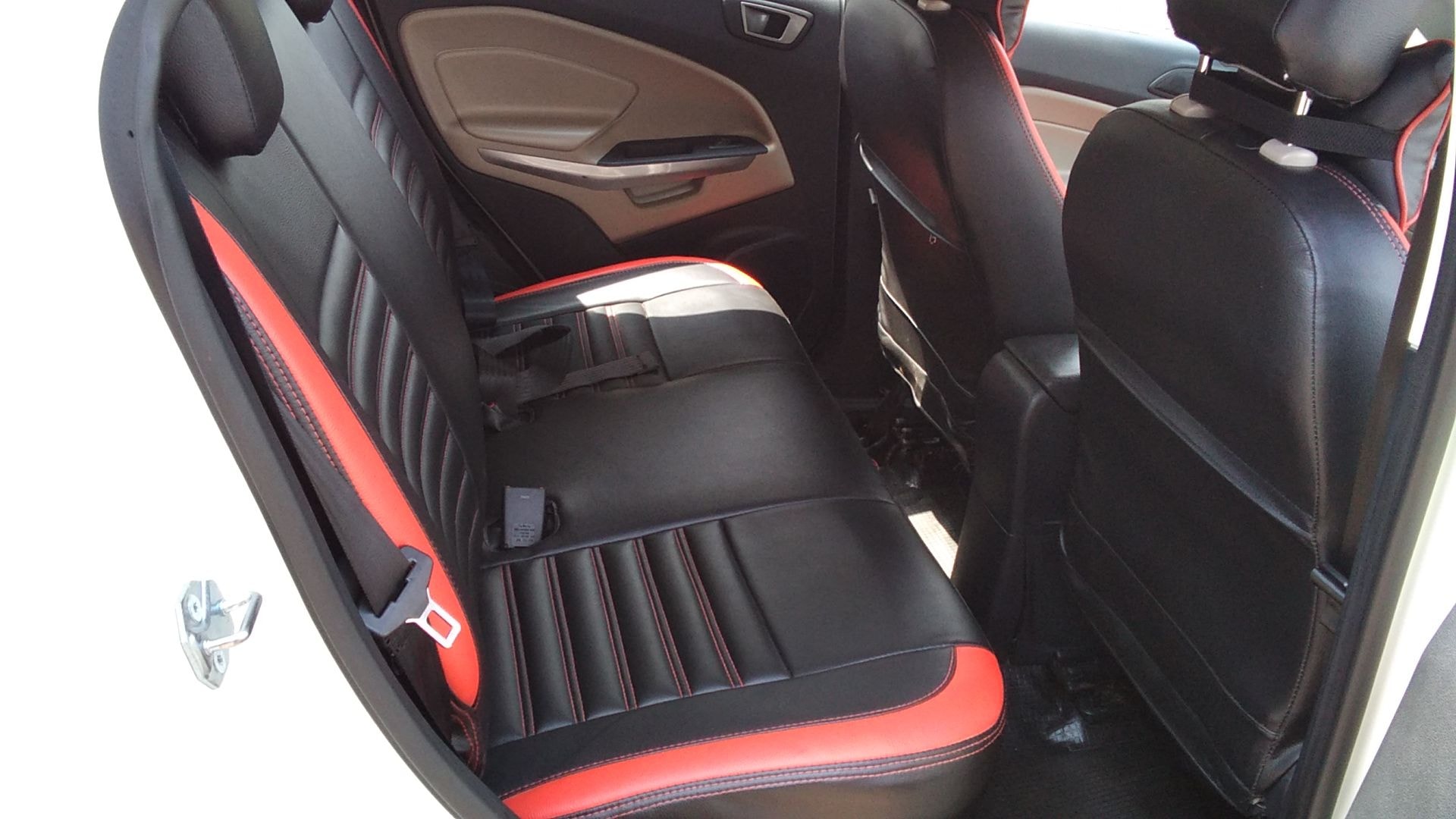 EcoSport image 8 EcoSport image 8