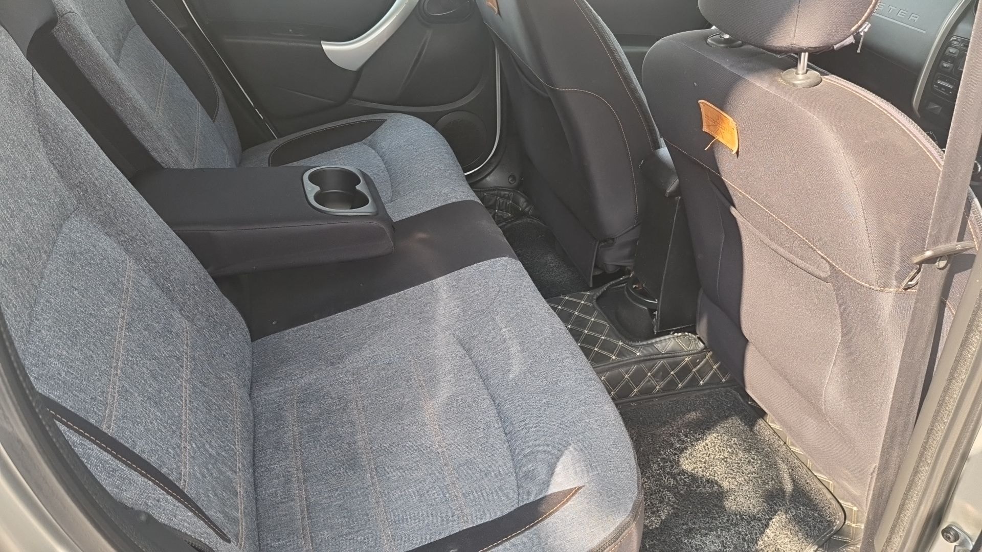 Duster image 8 Duster image 8