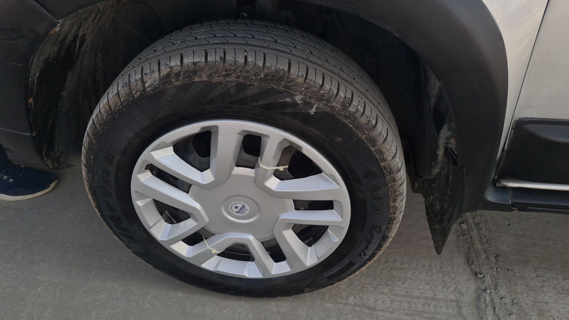 Duster image 12 Duster image 12