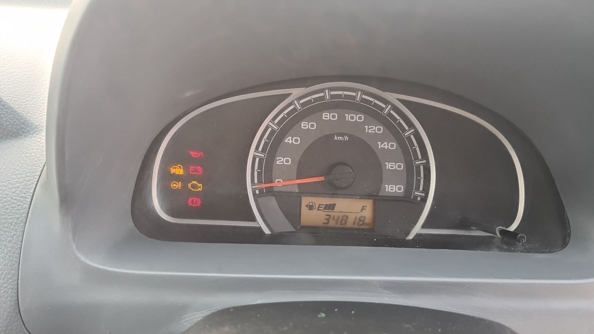 Alto 800 image 16 Alto 800 image 16