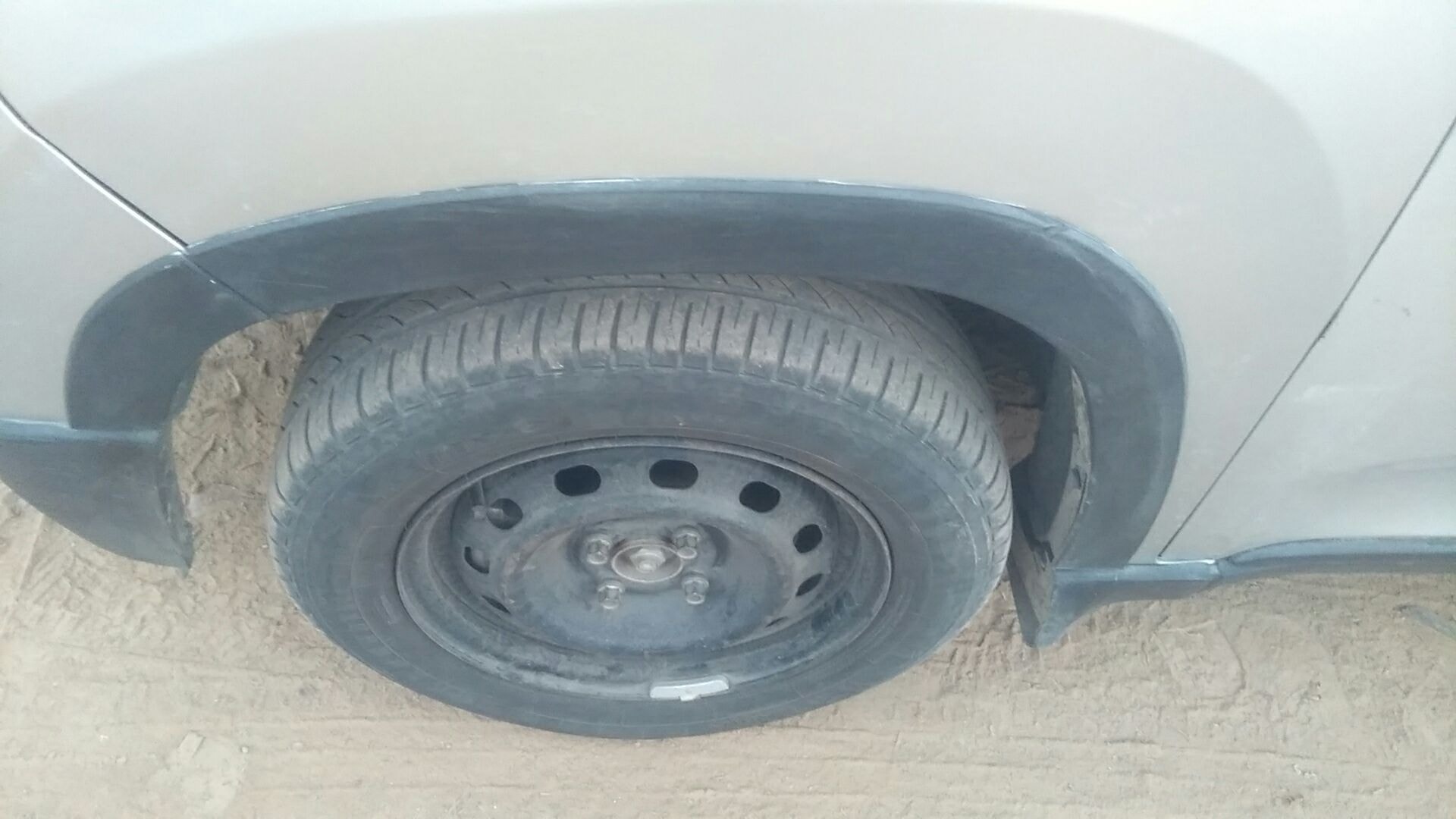 KUV100 image 12 KUV100 image 12