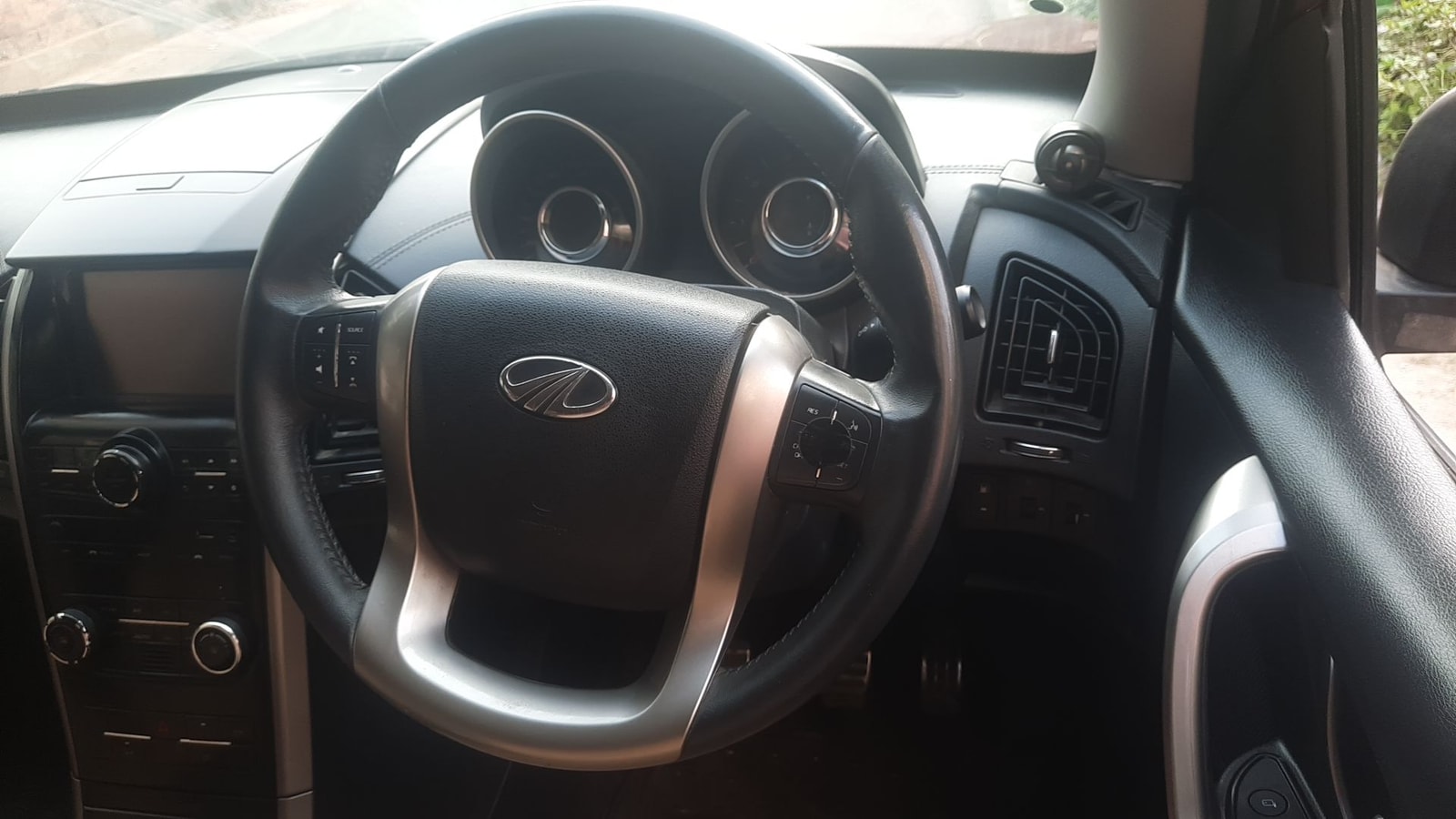 XUV500 image 18 XUV500 image 18