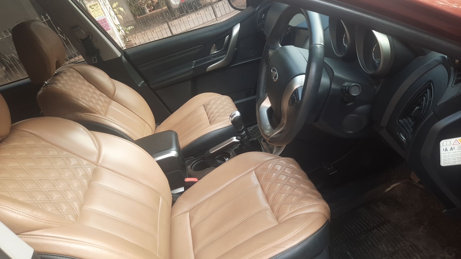 XUV500 image 19 XUV500 image 19