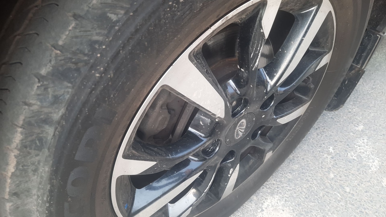 XUV500 image 5 XUV500 image 5