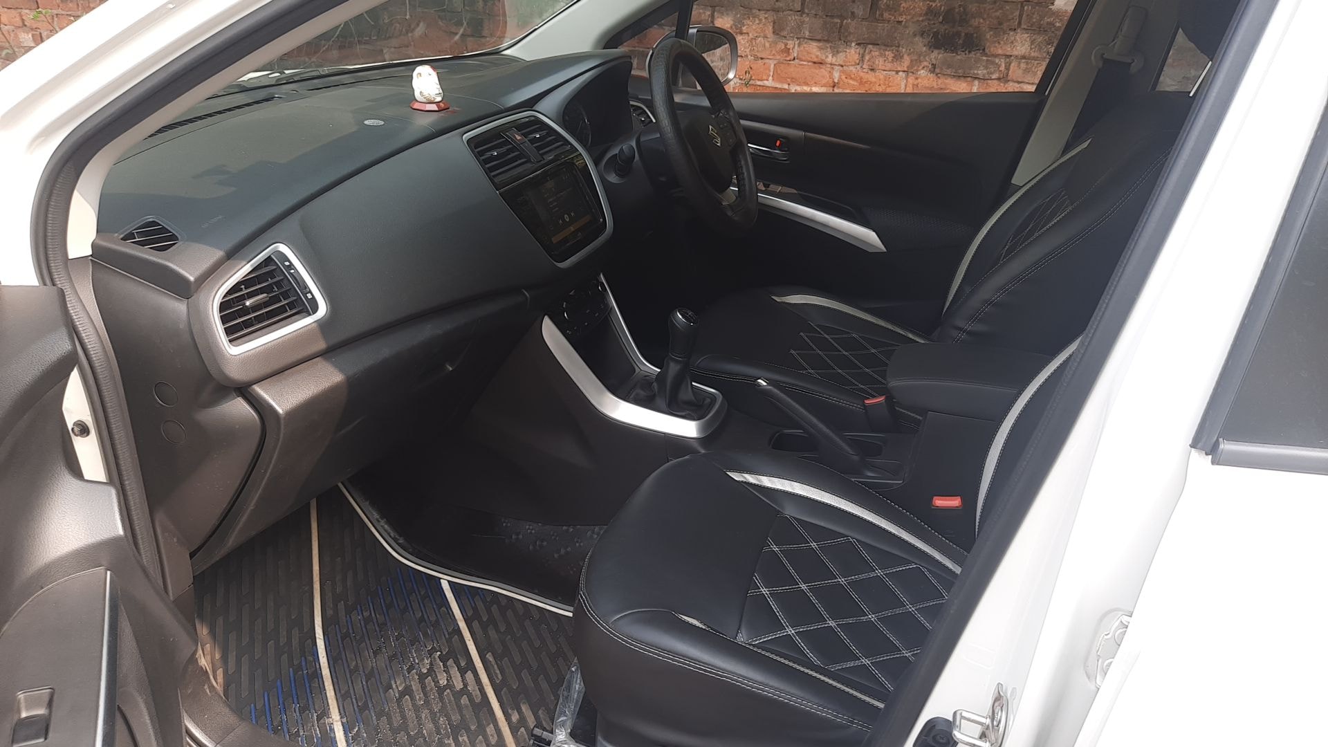 S-Cross image 19 S-Cross image 19