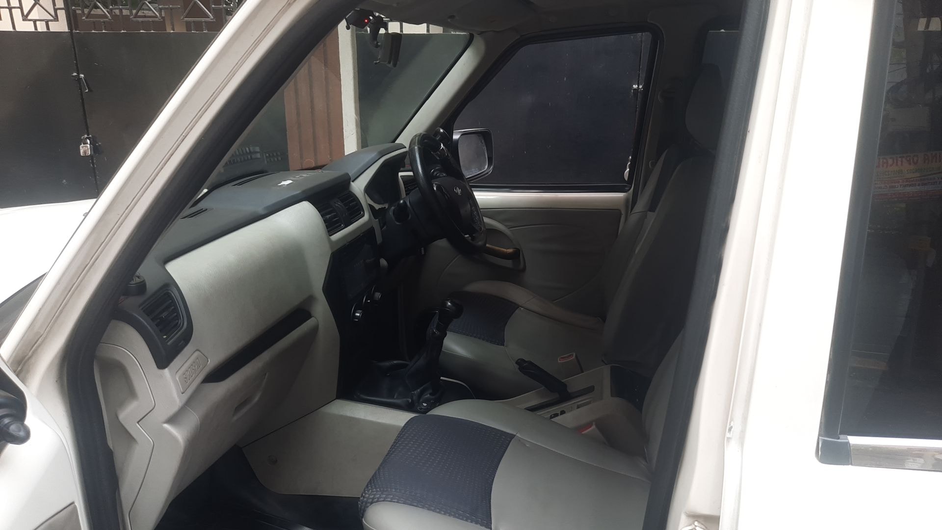 Scorpio image 19 Scorpio image 19