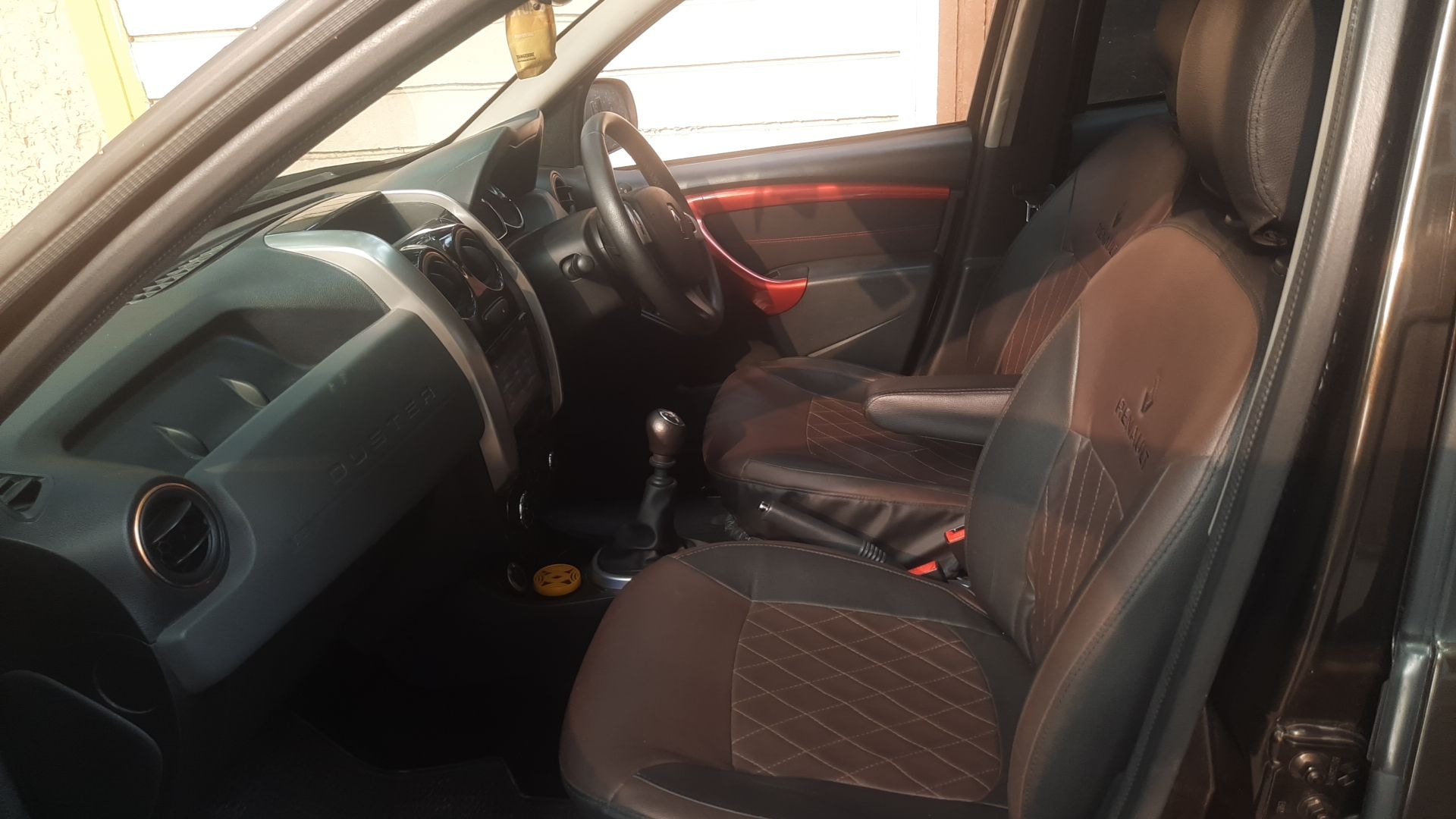 Duster image 19 Duster image 19