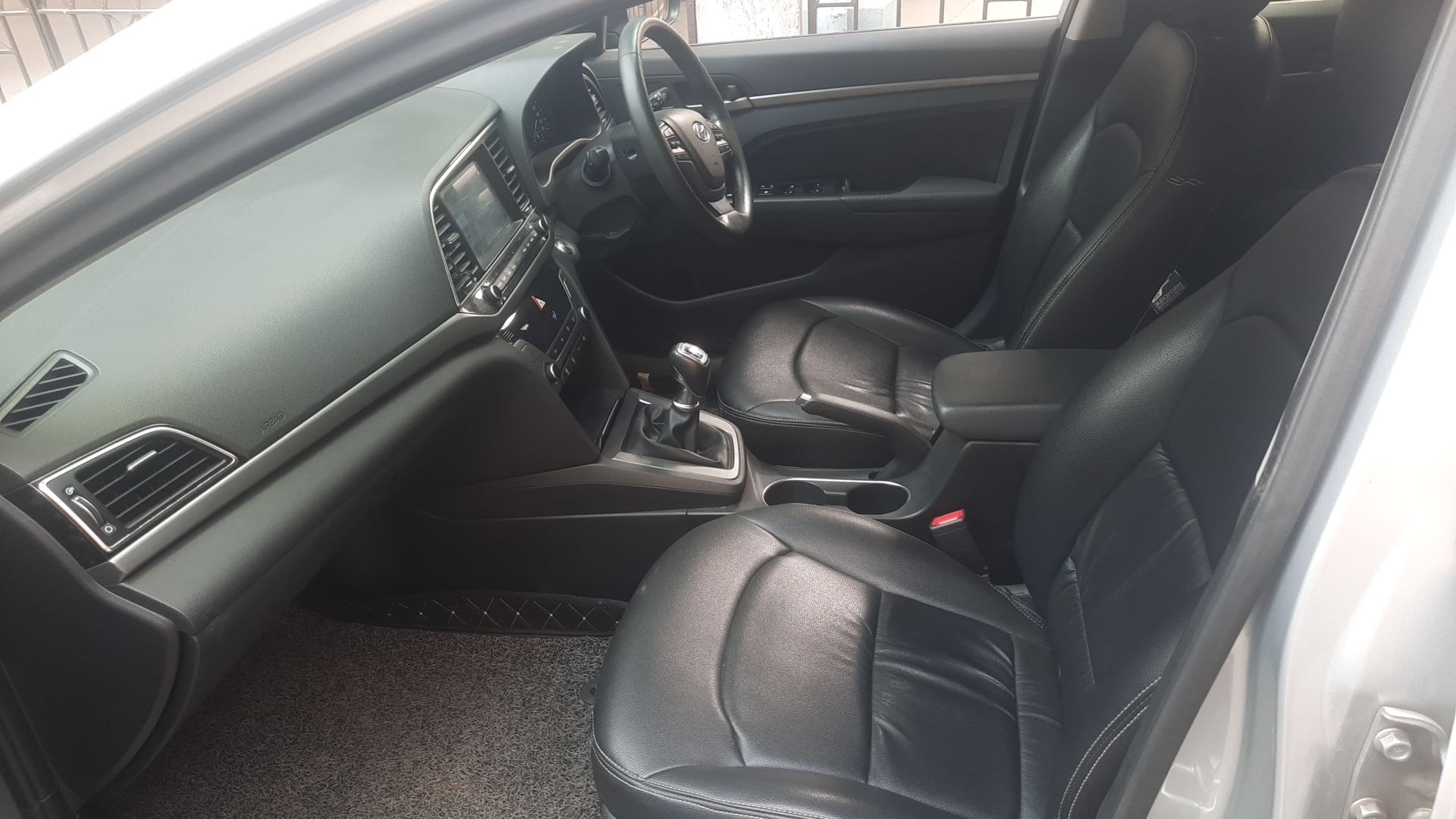 Elantra image 19 Elantra image 19