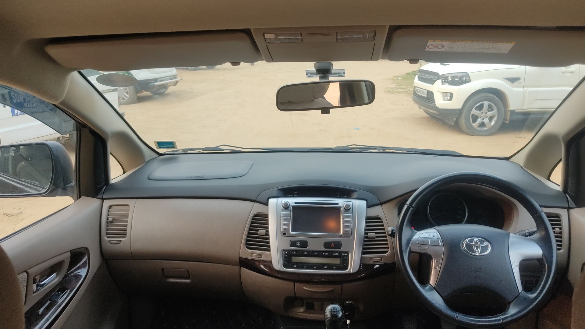 Innova image 14 Innova image 14