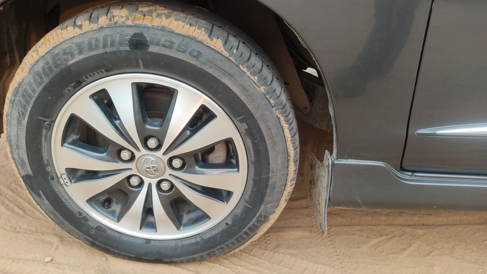 Innova image 12 Innova image 12