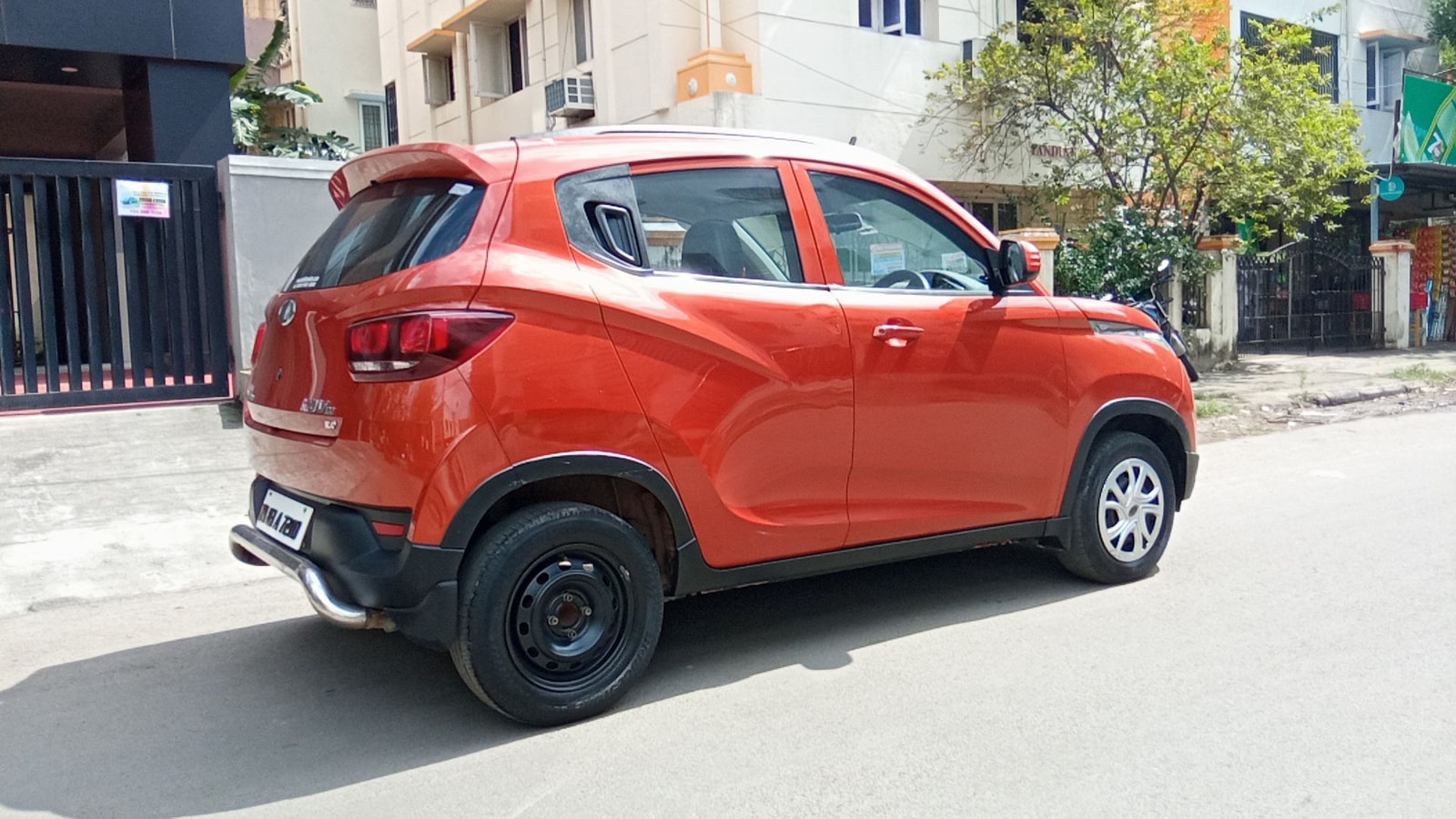 KUV100 image 6 KUV100 image 6