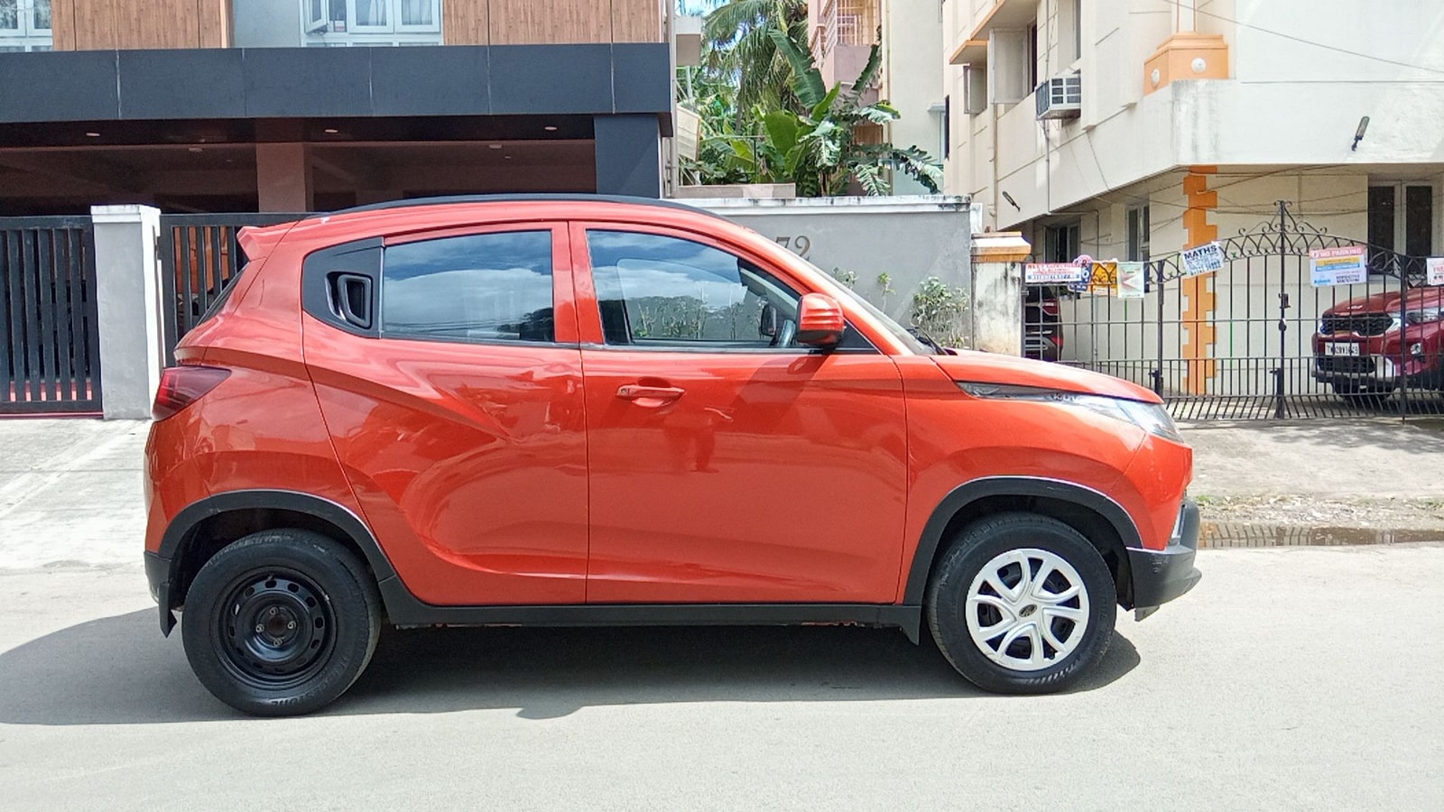 KUV100 image 7 KUV100 image 7