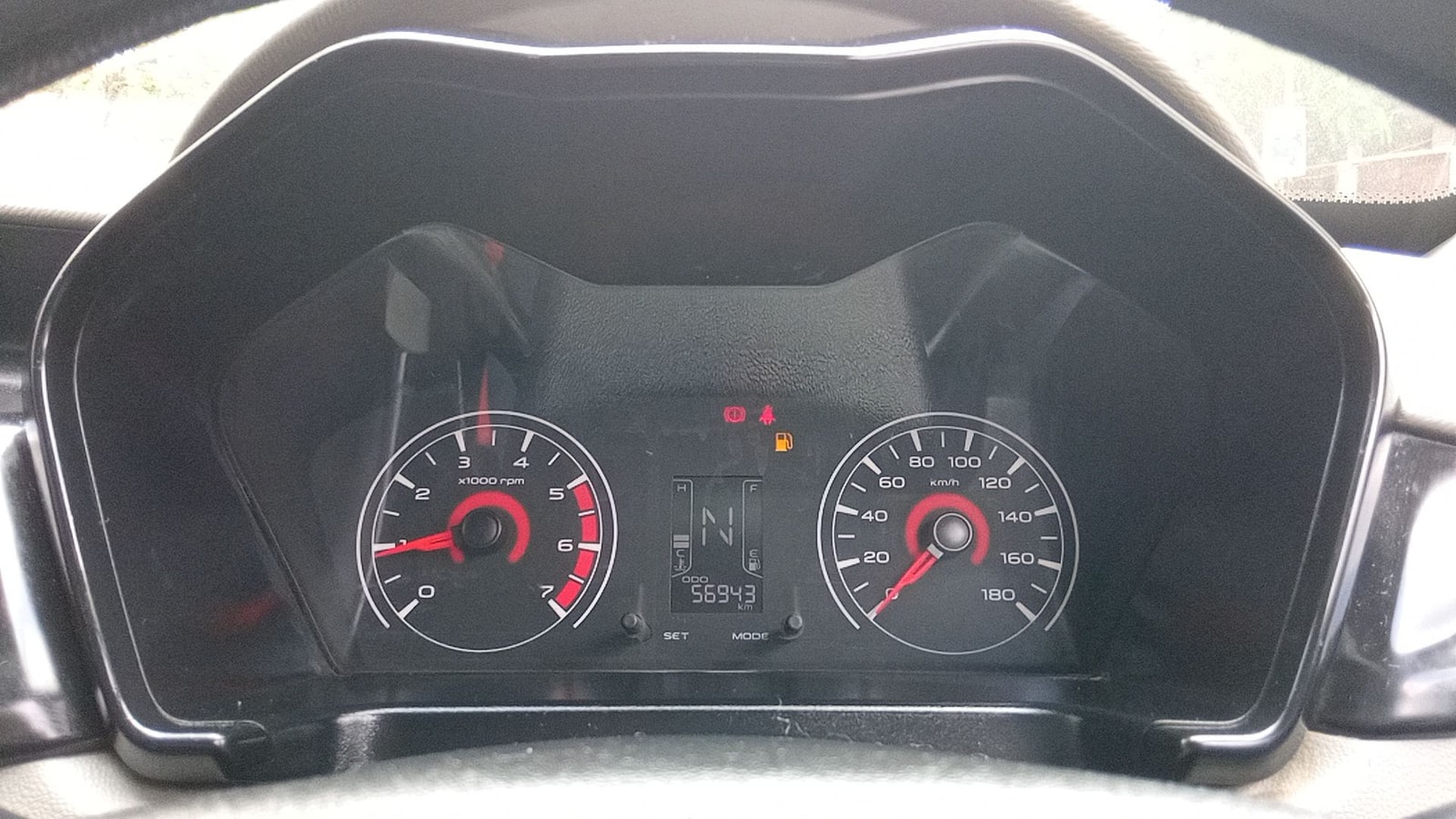 KUV100 image 16 KUV100 image 16