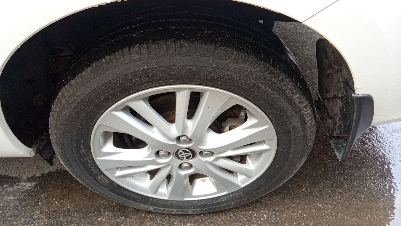 Yaris image 5 Yaris image 5