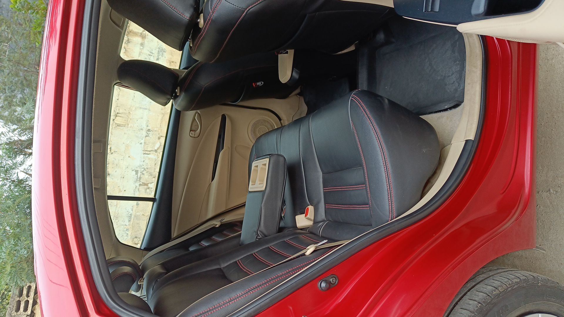 Yaris image 9 Yaris image 9