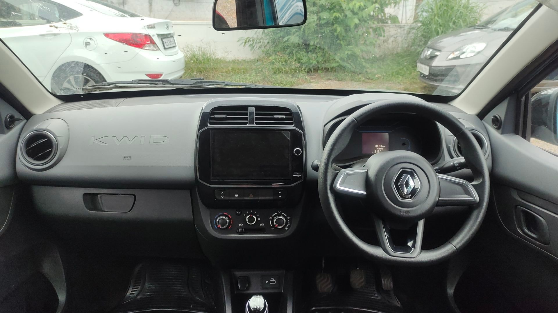 Kwid image 15 Kwid image 15