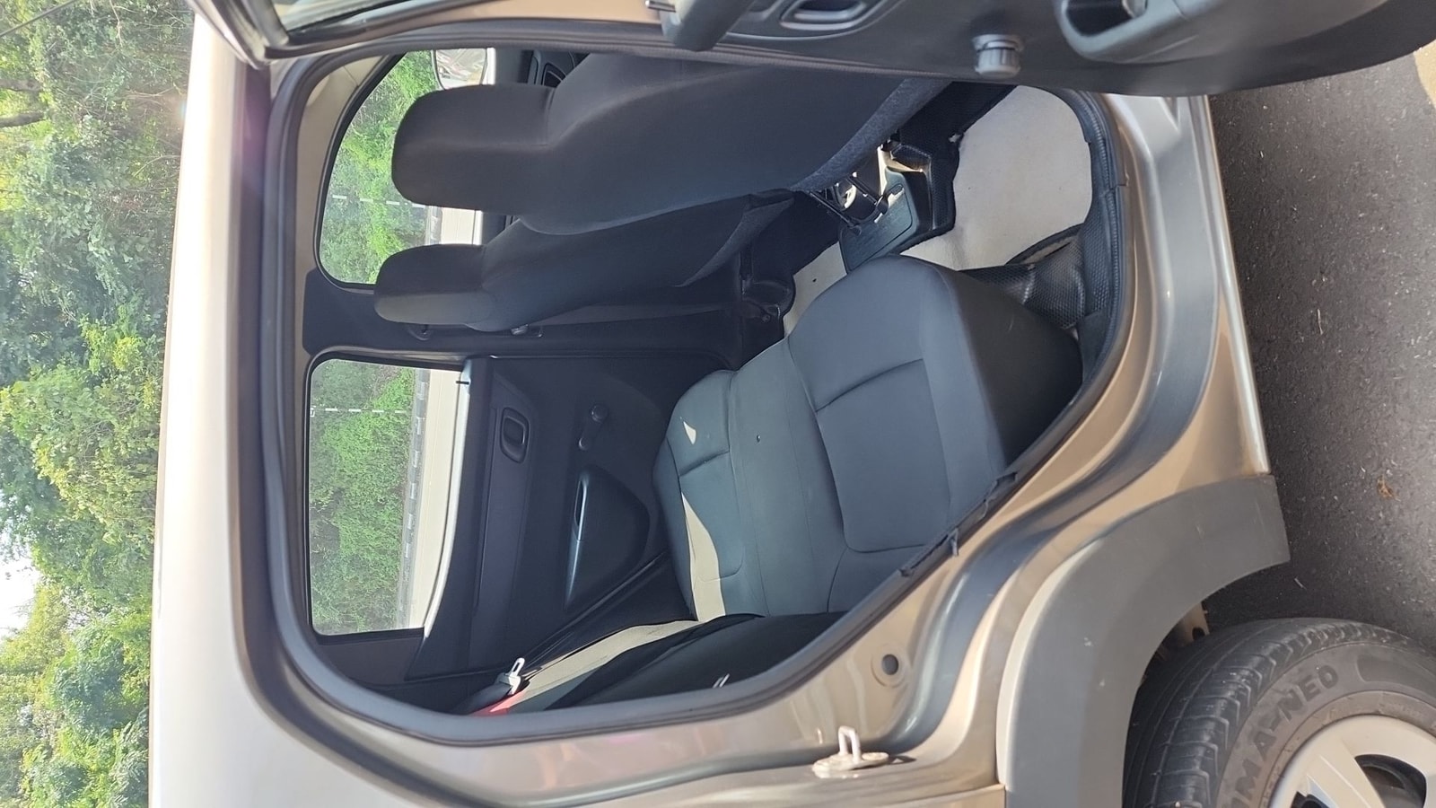 Kwid image 9 Kwid image 9