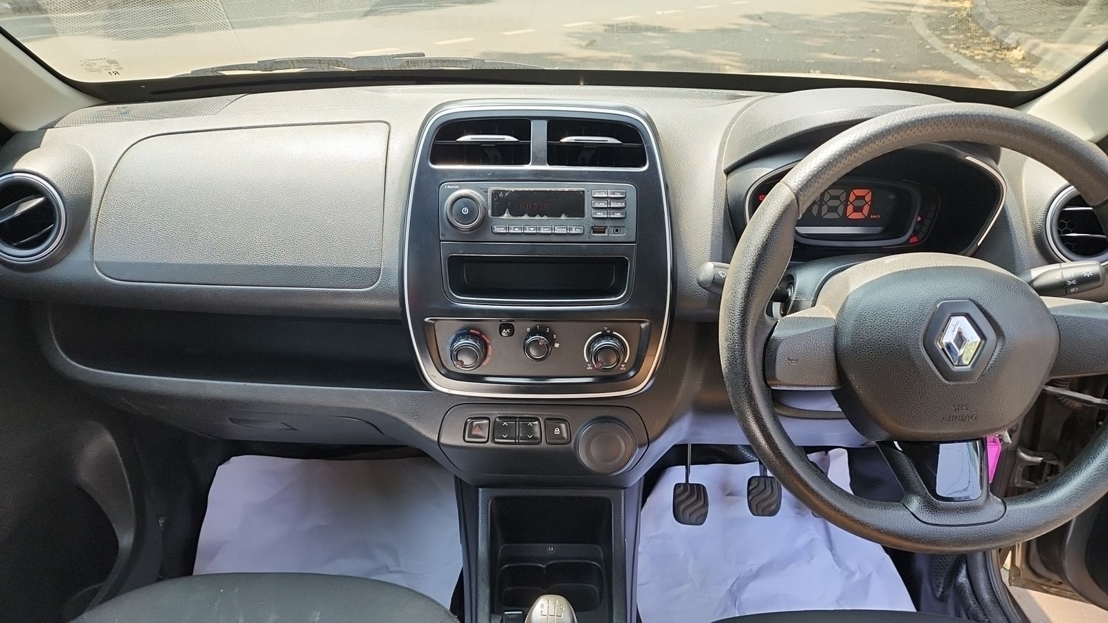 Kwid image 15 Kwid image 15