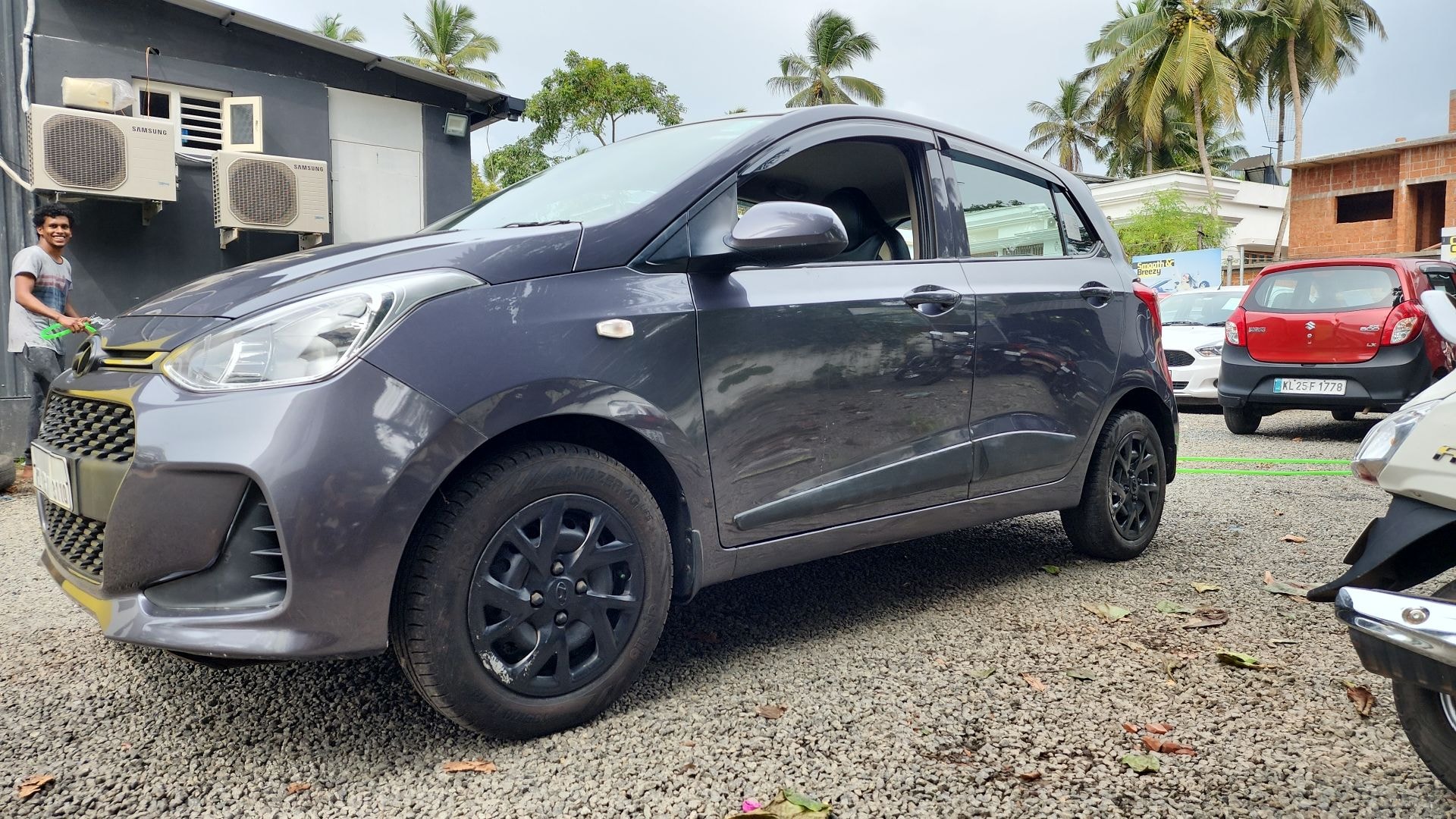 Grand i10 image 1 Grand i10 image 1