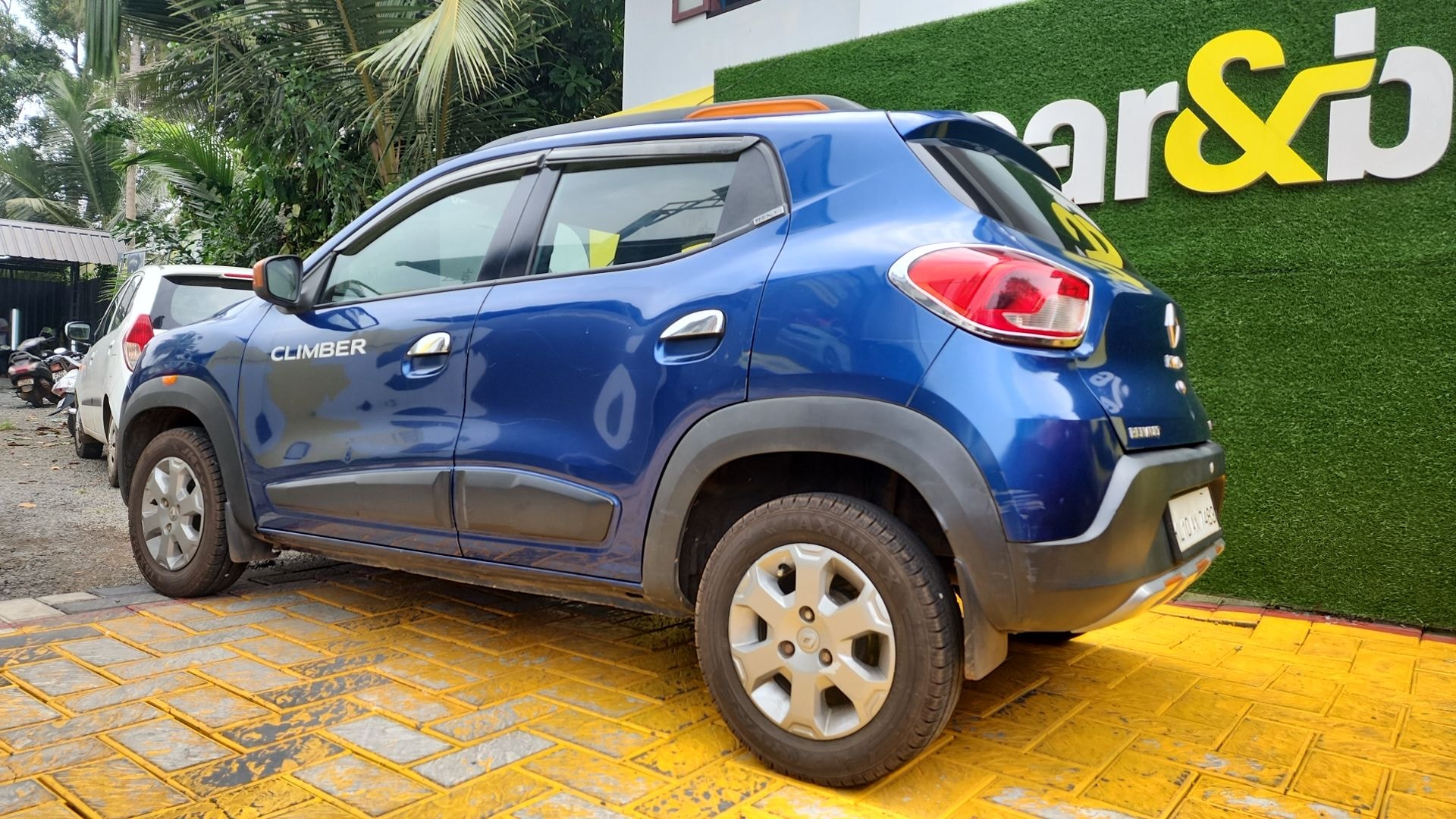 Kwid image 3 Kwid image 3