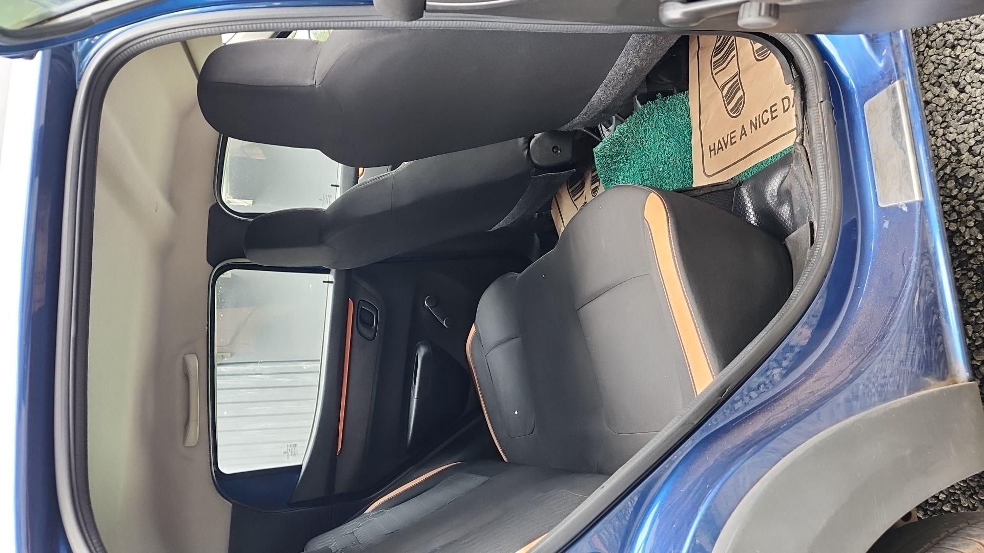 Kwid image 9 Kwid image 9