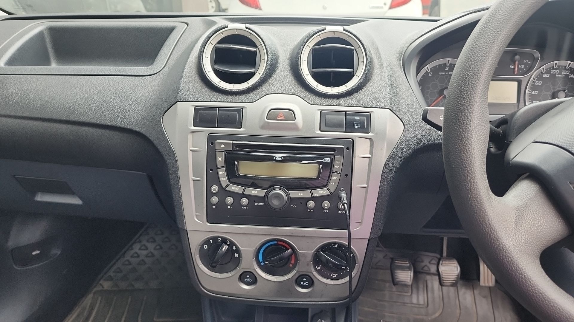 Fiesta Classic image 17 Fiesta Classic image 17