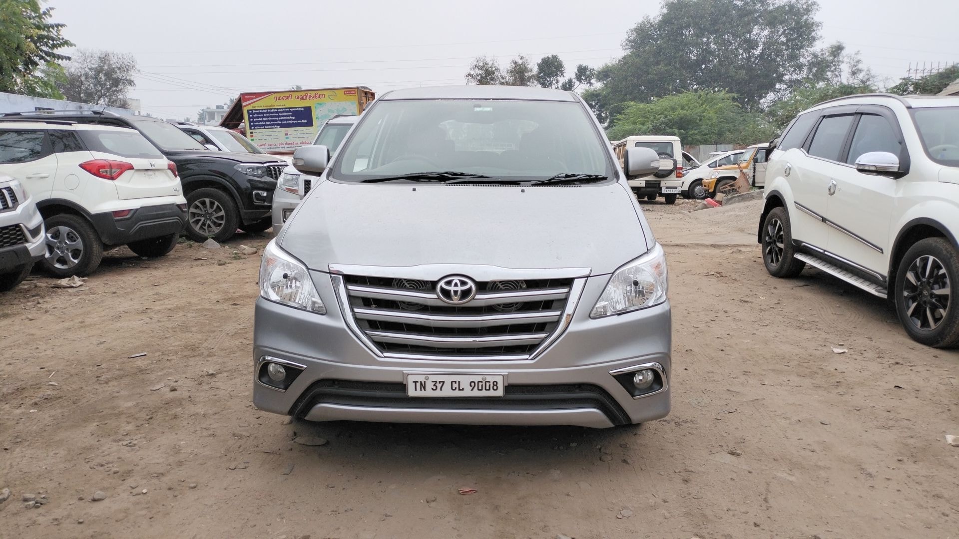 Innova image 10 Innova image 10