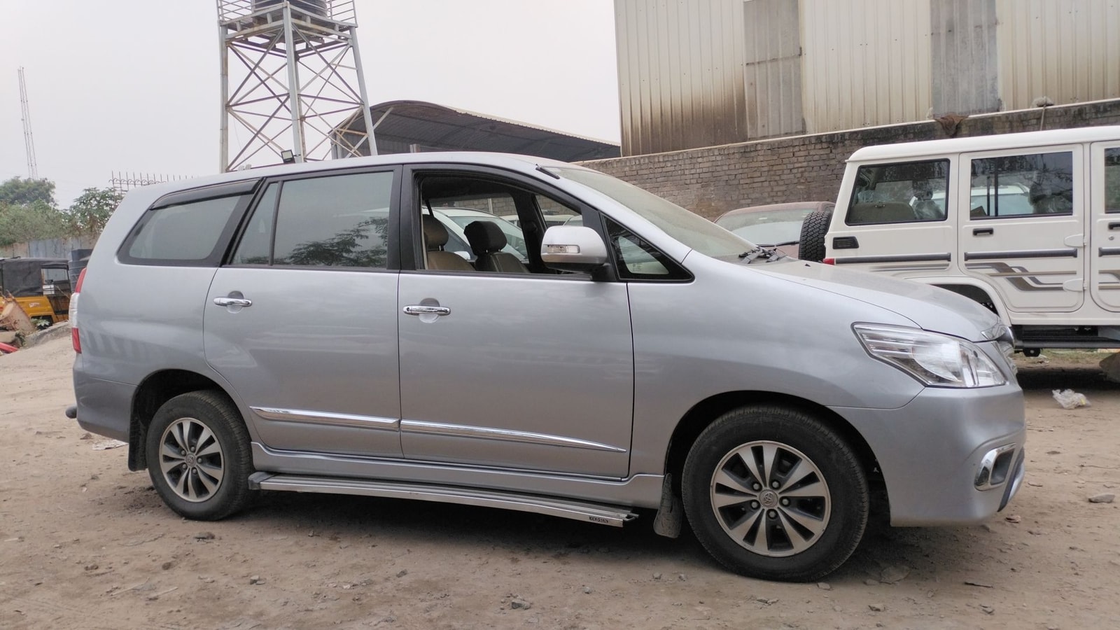 Innova image 9 Innova image 9