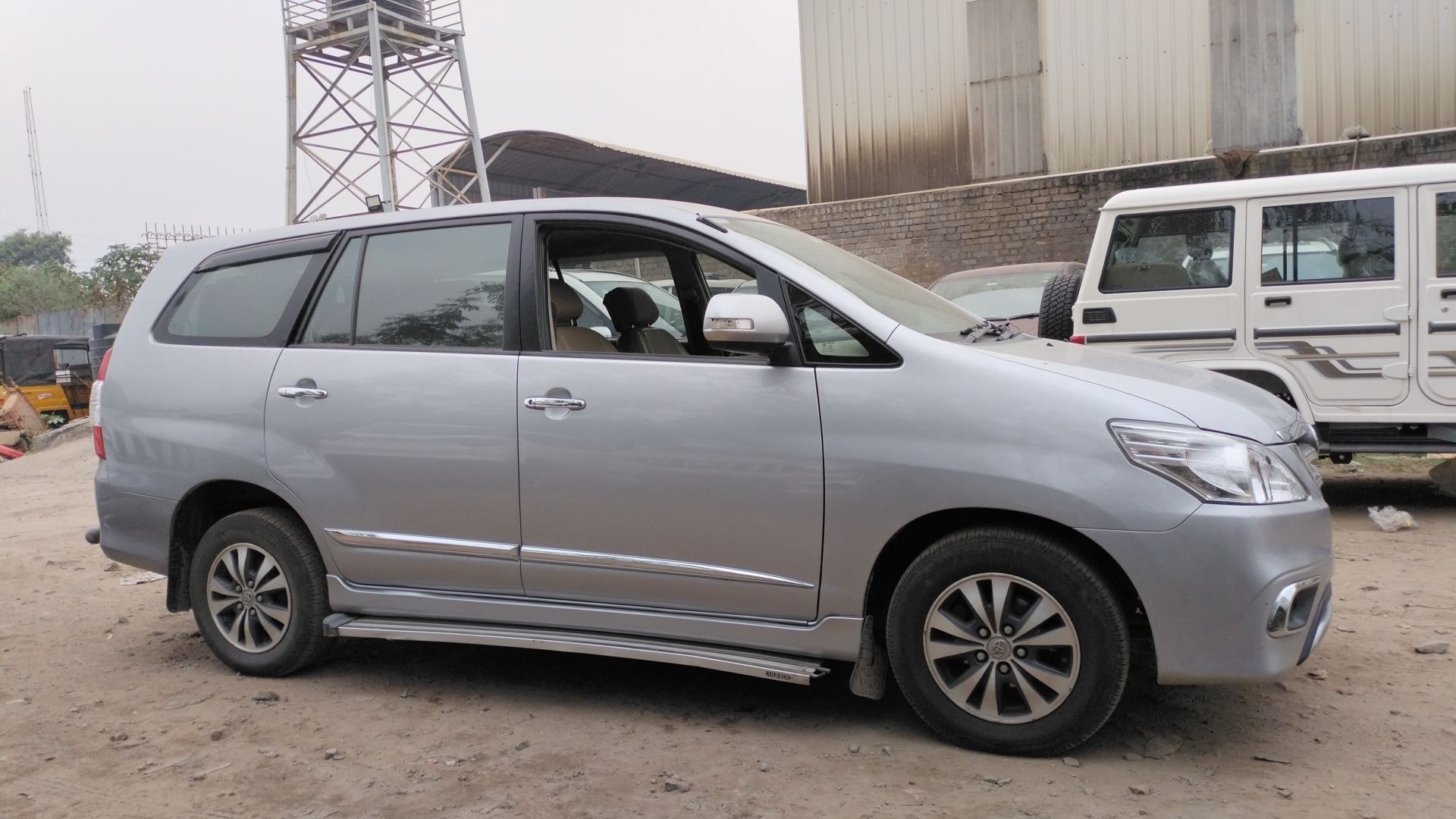 Innova image 9 Innova image 9