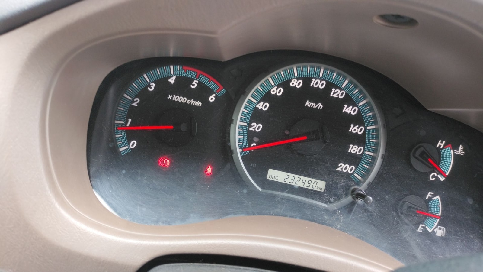 Innova image 16 Innova image 16