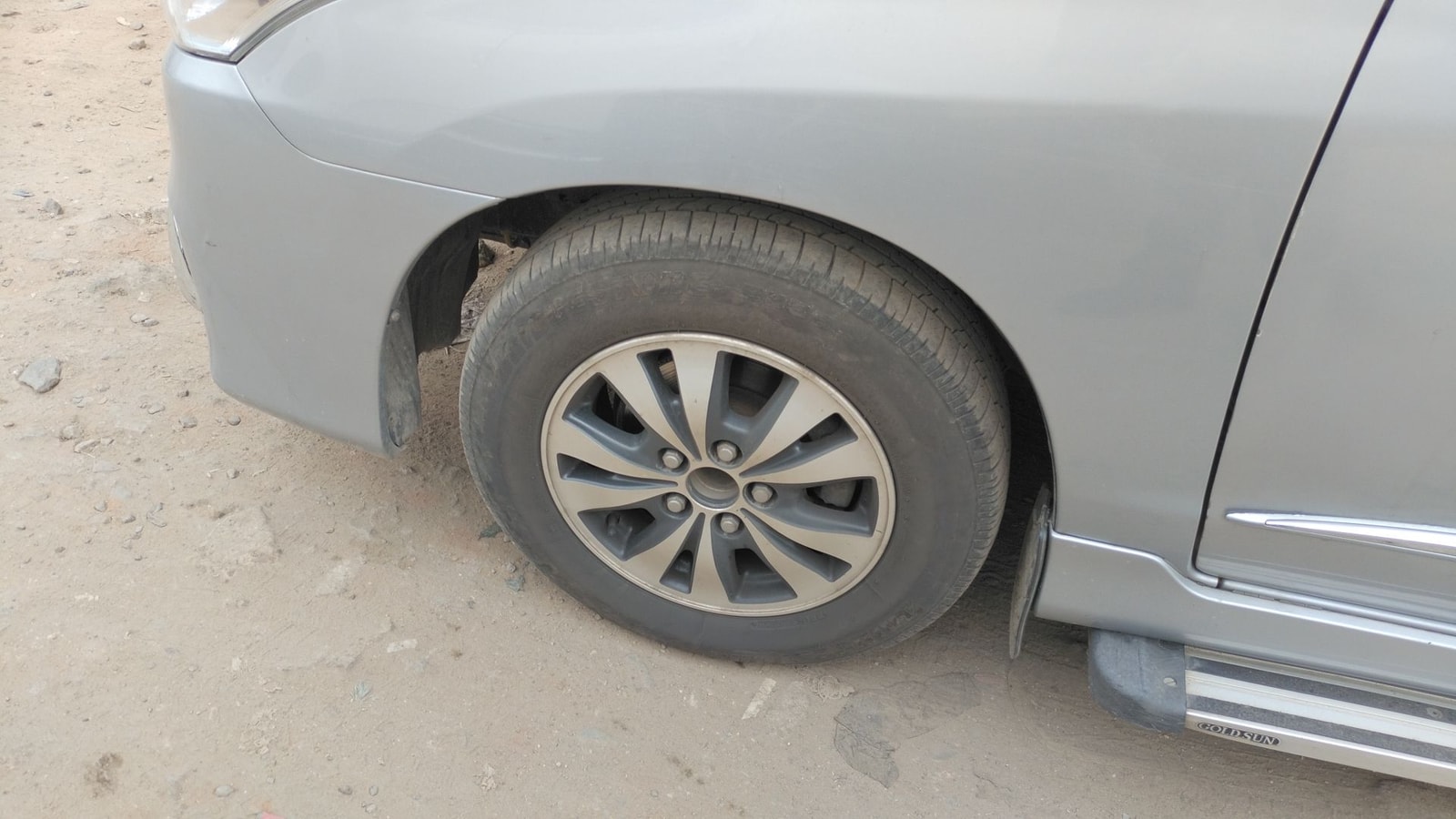 Innova image 12 Innova image 12