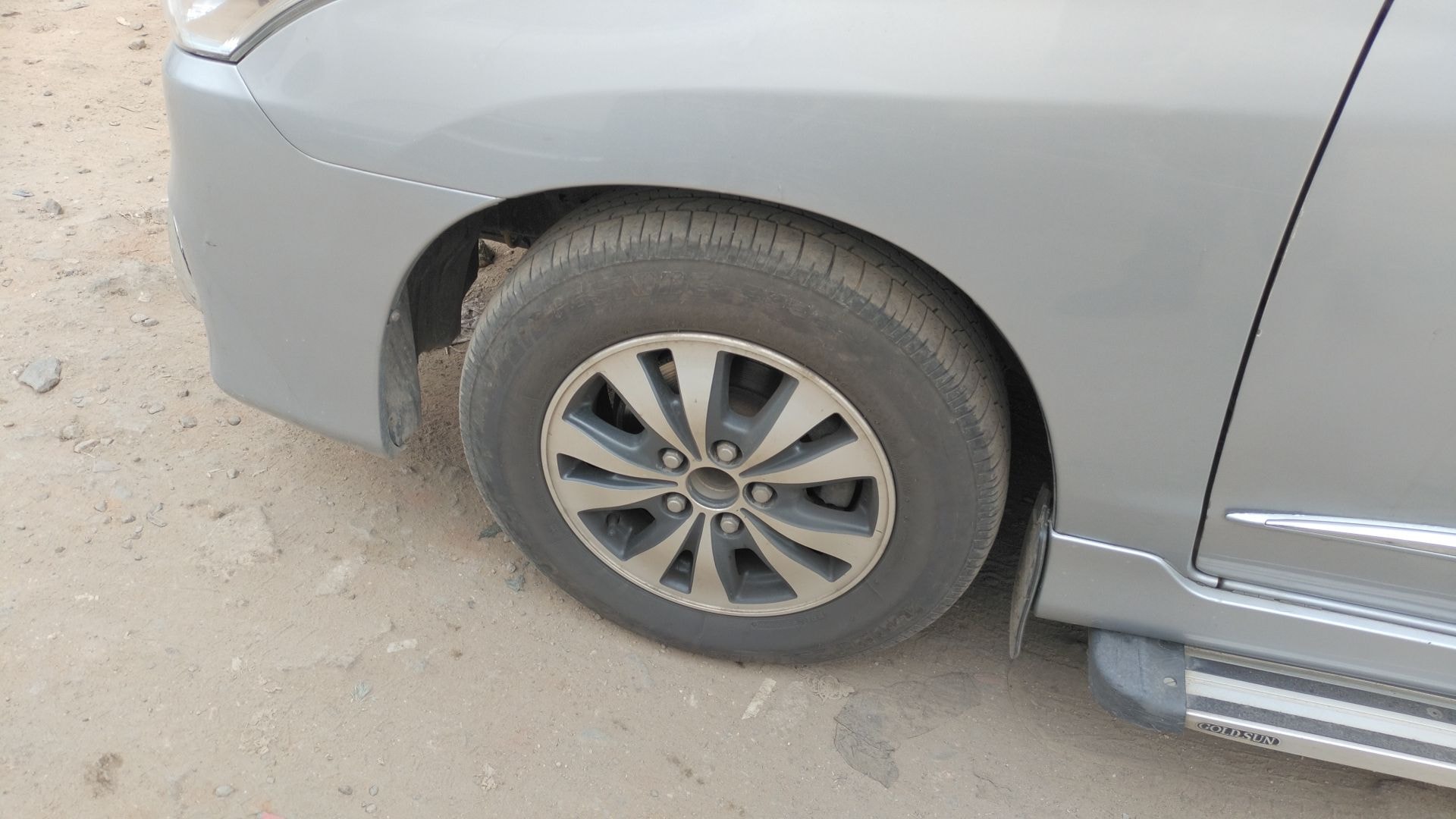 Innova image 12 Innova image 12